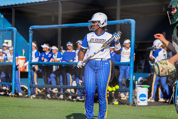 SAU SOFTBALL-065