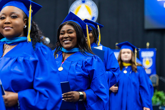 SAUSummerCommencement25_159