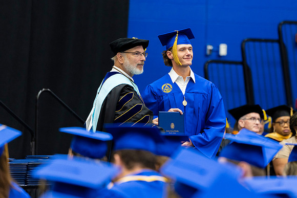 SAUSummerCommencement25_61