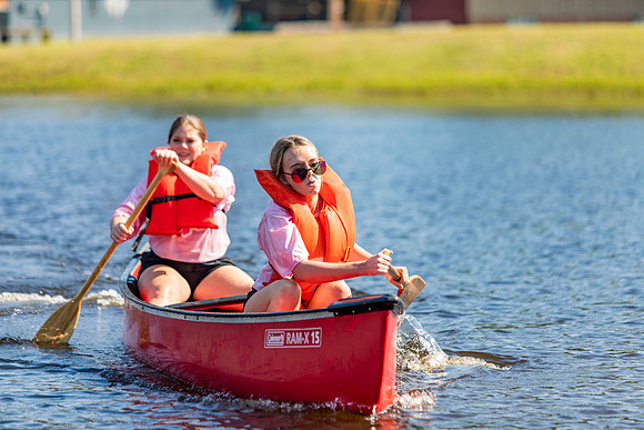 3CanoeRace_26
