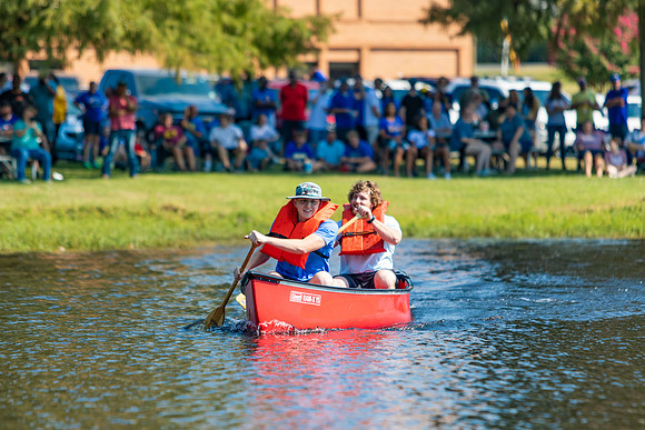3CanoeRace_1