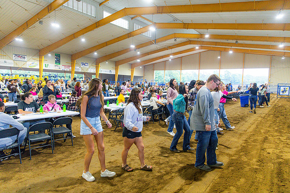 Freshman Steak Dinner287