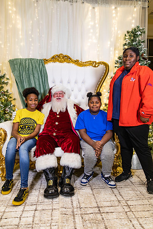 Photos with Santa_106