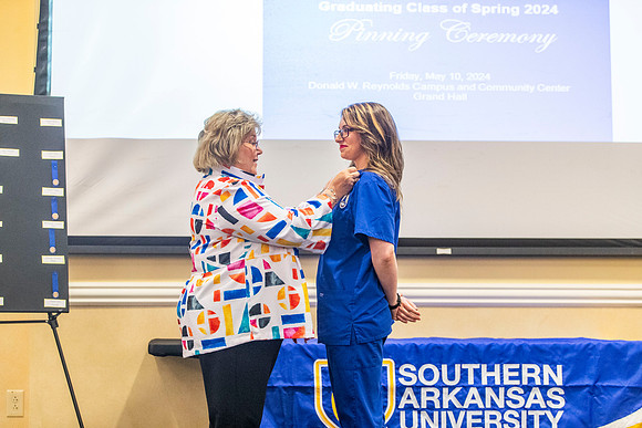 NursingPinningSP24_33