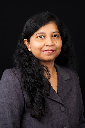 SP25 Career Closet Headshots 21