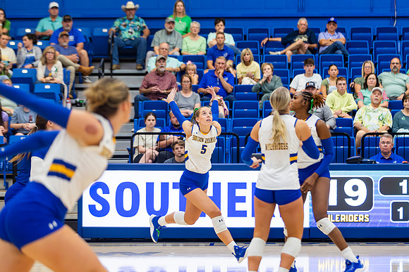 SAU vs. HSU_18