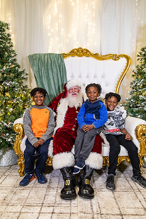 Photos with Santa_107