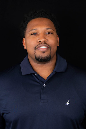 SP25 Career Closet Headshots 22